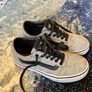 Kids Vans gray tie shoes